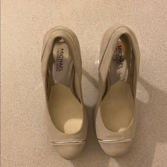 Micheal kors heels - Picture 2 of 2